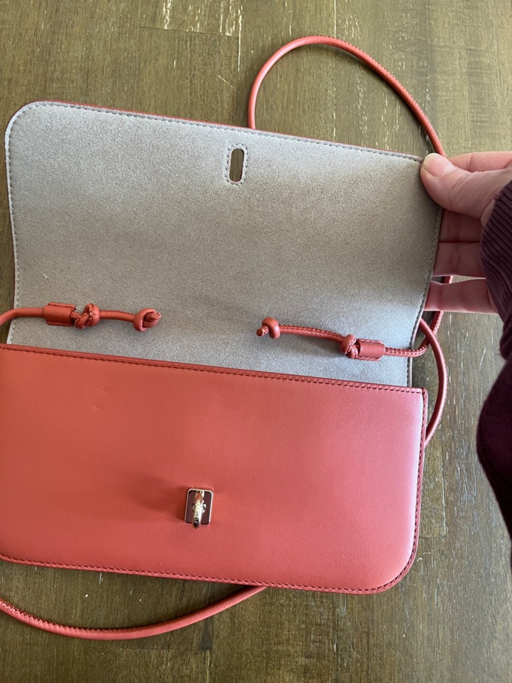 Furlq Women’s Crossbody Bag - Sleek Leather Shoulder Purse - Picture 5 of 7